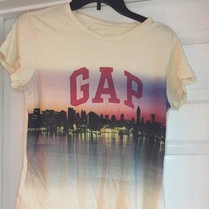 GAP T Shirt